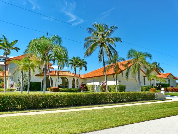 Waterfront Villa With Guest House
