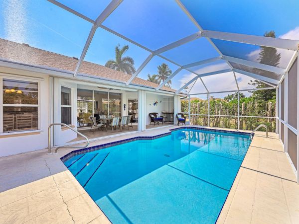 Marco Island Vacation Home 3 Bedroom Sleeps 8 Guests