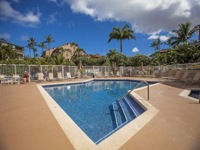 Across The Street From Charlie Young Beach Great Location