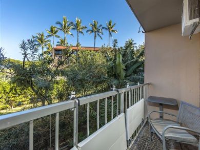 Across The Street From Charlie Young Beach Great Location
