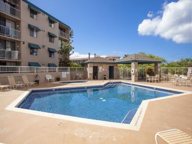 Across The Street From Charlie Young Beach Great Location