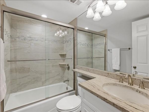 Gulf View Two Bedroom Vacation Condo with Private Beach in Naples