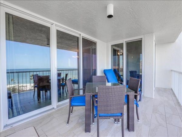Gulf View Two Bedroom Vacation Condo with Private Beach in Naples