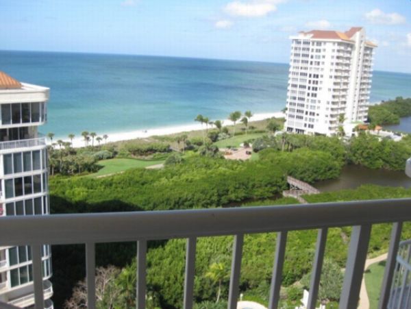 Naples Vacation Condo Sleeps Six Guests Gulf Views