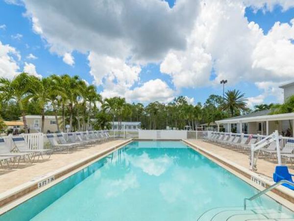 Naples Vacation Condo Sleeps Six Guests Gulf Views