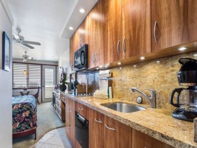 Maui Vacation Rental Right on the beach Pacific Views