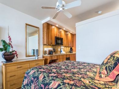Maui Vacation Rental Right on the beach Pacific Views