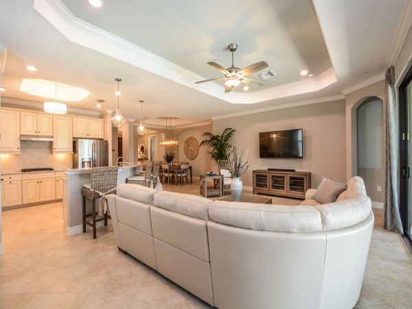 Luxury Naples 4 Bedroom Vacation Home in Fiddler's Creek!