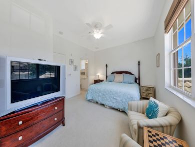 Naples Home 910754