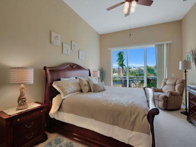 Naples Home 910755