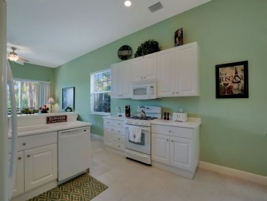 Naples Home 910755