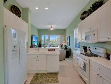 Naples Home 910755