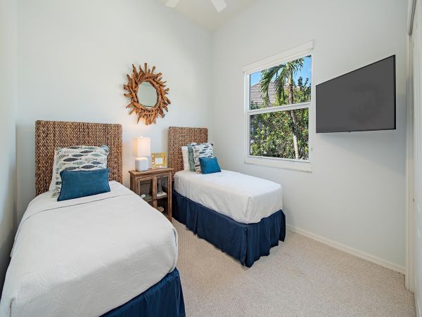 Marco Island Vacation Rental - Waterfront Villa with Pool & Dock