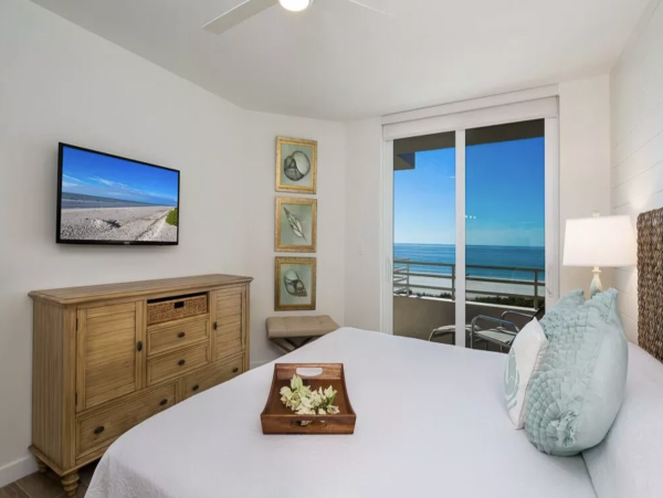 Marco Island Vacation Rental 2 Bedroom Sleeps 5 Guests