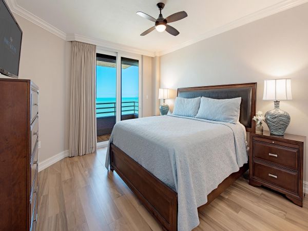 Beachfront Two Bedroom Vacation Condo with Tennis Court