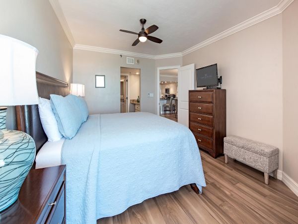 Beachfront Two Bedroom Vacation Condo with Tennis Court