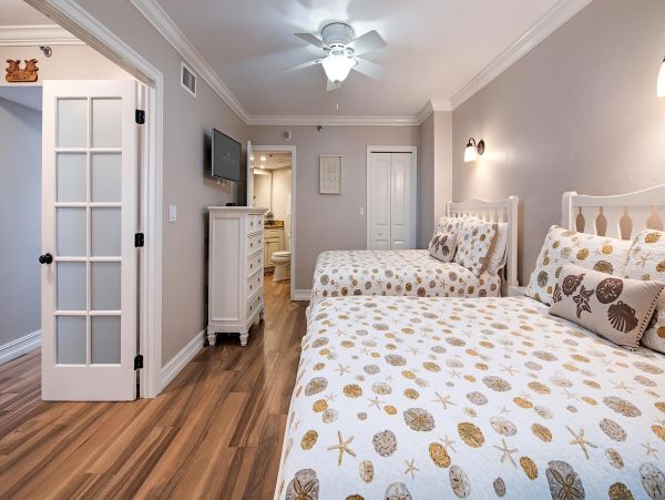 Beachfront Two Bedroom Vacation Condo with Tennis Court
