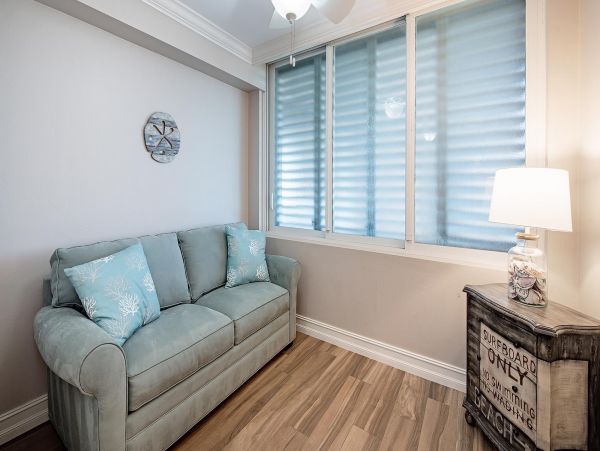 Beachfront Two Bedroom Vacation Condo with Tennis Court