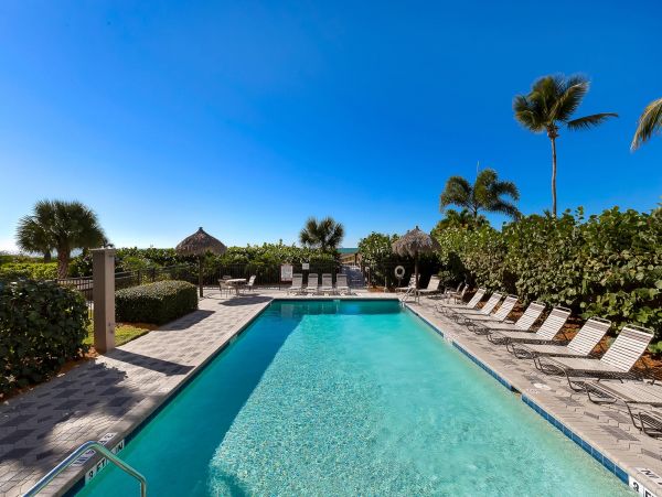 Beachfront Two Bedroom Vacation Condo with Tennis Court