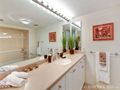 Marco Island Condo 910781
