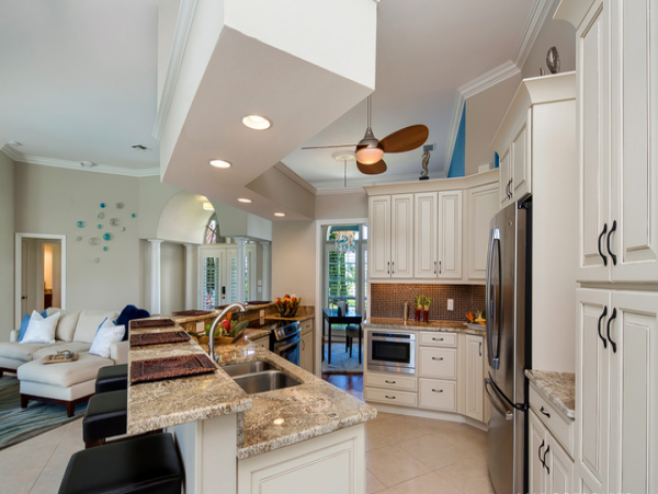 Super Close to Tigertail Beach Luxury Vacation Pool Villa