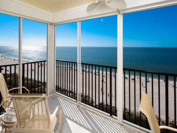 Marco Luxury Beachfront Condo With Ocean Views Sleeps 5