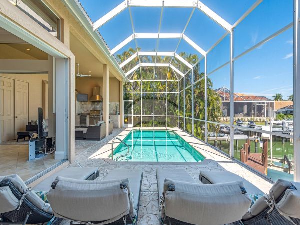 Marco Island Vacation Rentals Near South Beach - Luxury Marco Island Home