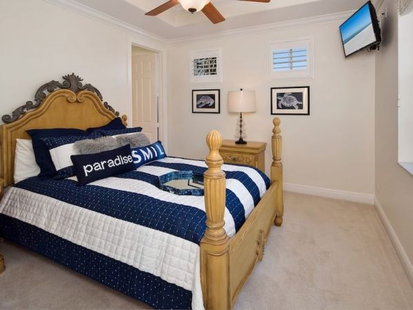 Marco Island Vacation Home Sleeps Eight Guests Private Pool