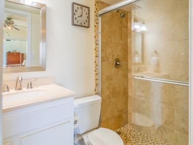 Gulf View Two Bedroom Rental Condo in Destin Gulf View Two Bedroom Rental Condo in Destin