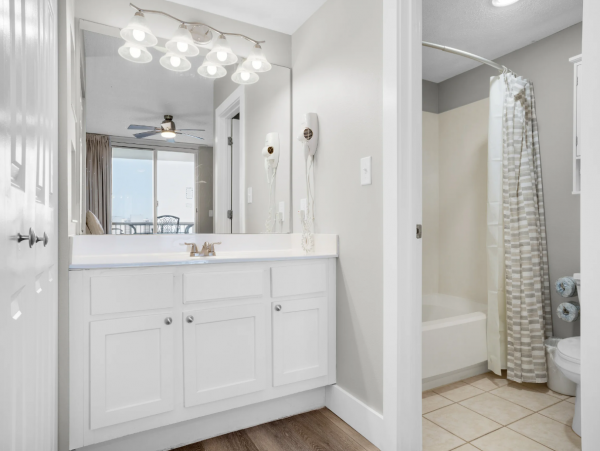 Gorgeous View Vacation Condo with 2 Bedroom in Destin