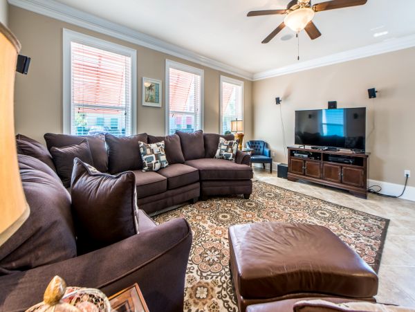 Five Bedroom Exceptional Vacation Home in Destin Sleeps 16