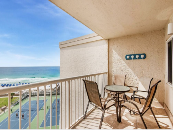 Prime Location Right on the Beach