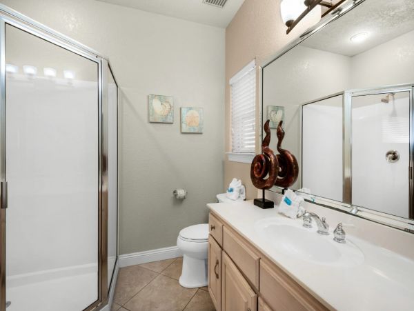 Destin Four Bedroom Home Walk to the Beach