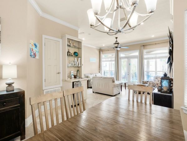 Destin Four Bedroom Home Walk to the Beach