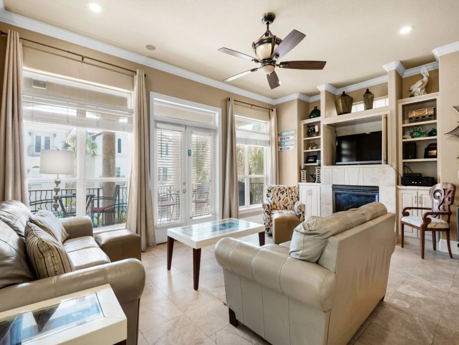 Destin Four Bedroom Home Walk to the Beach