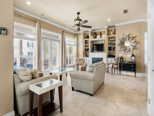 Destin Four Bedroom Home Walk to the Beach