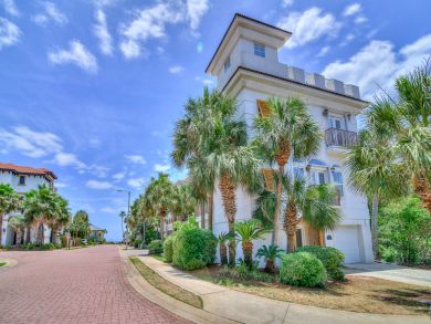 Destin Walk to Beach Luxury 3 Bedroom Home