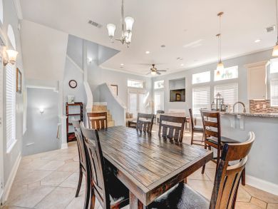 Destin Walk to Beach Luxury 3 Bedroom Home