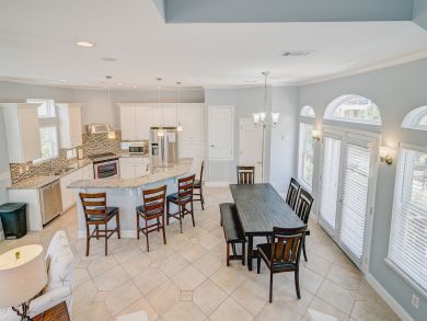 Destin Walk to Beach Luxury 3 Bedroom Home