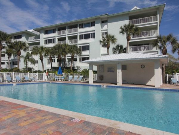 Siesta Key Two Bedroom Duplex Close To Beach