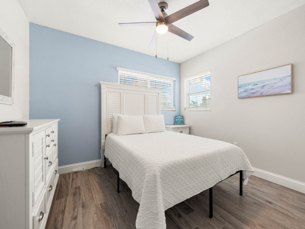 Siesta Key Two Bedroom Duplex Close To Beach