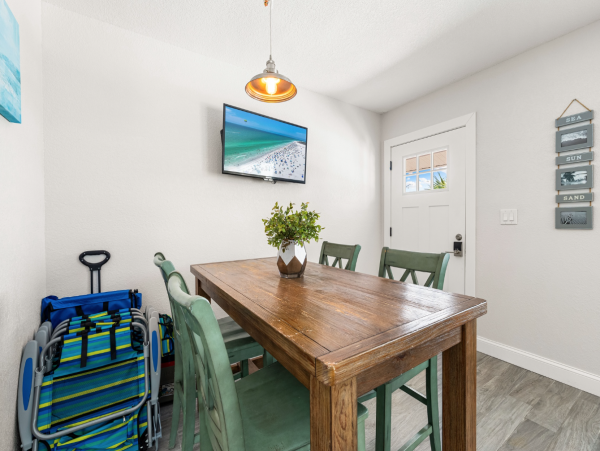 Siesta Key Two Bedroom Duplex Close To Beach
