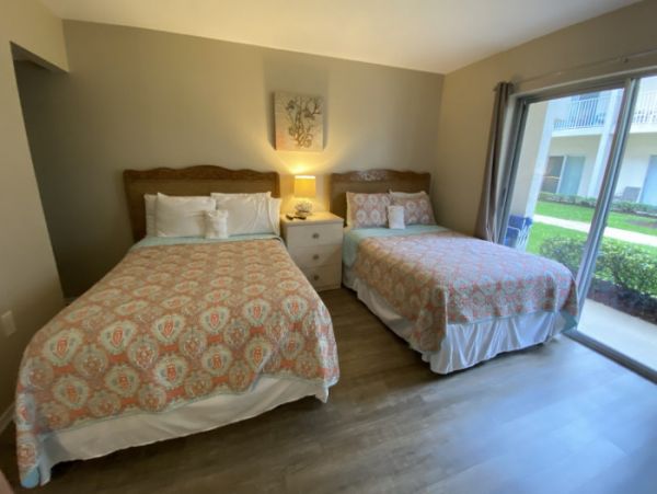 Three Bedroom Condo in Siesta Key Sleeps 6 Guests