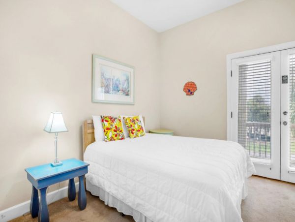 Destin Vacation Home Four Bedroom Walk to Beach