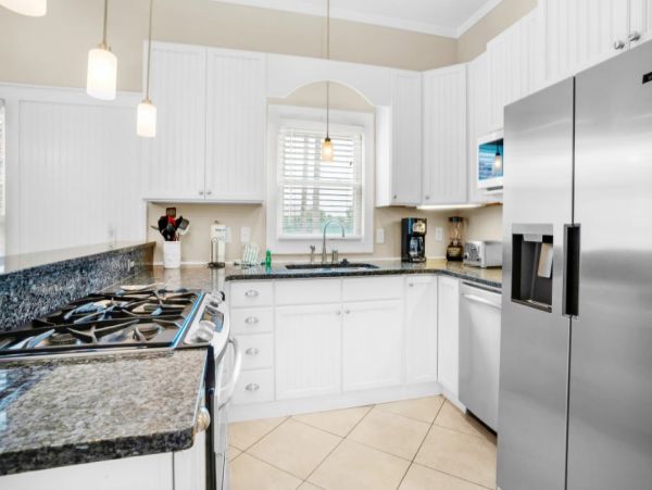Destin Vacation Home Four Bedroom Walk to Beach