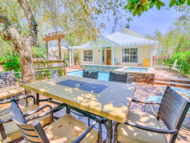 Destin Three Bedroom Rental Home Beach Across the Street