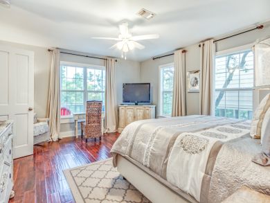 Destin Three Bedroom Rental Home Beach Across the Street
