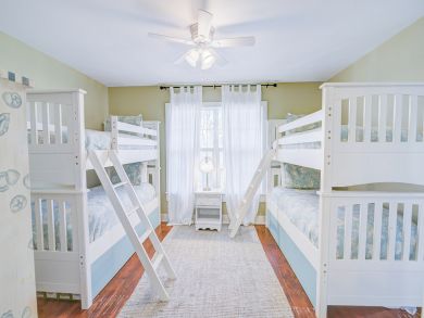 Destin Three Bedroom Rental Home Beach Across the Street