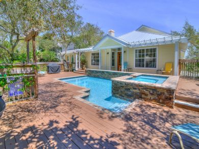 Destin Three Bedroom Rental Home Beach Across the Street