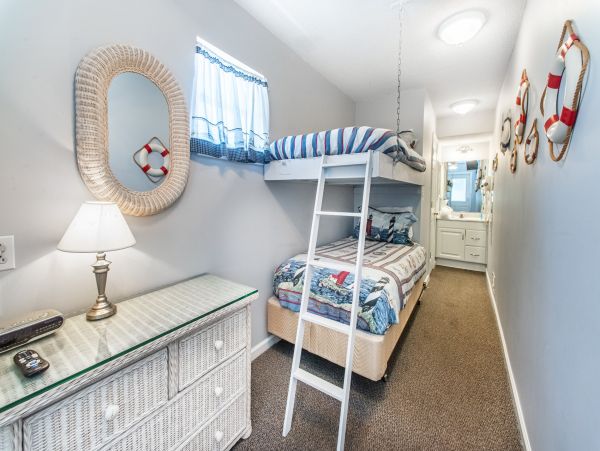 Six Bedrooms Vacation Home in Destin, Walk to Beach